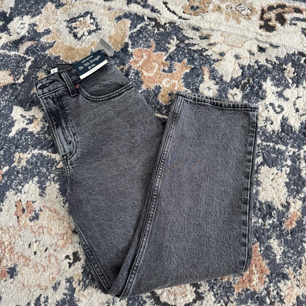 NWT Abercrombie & Fitch The 90s Straight Ultra High-Rise Jeans 25/0/Xs - Picture 3 of 3